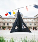 Départ de la sculpture Horizontal d'Alexander Calder